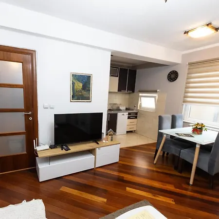 Apartment Lux Place Downtown Kragujevac